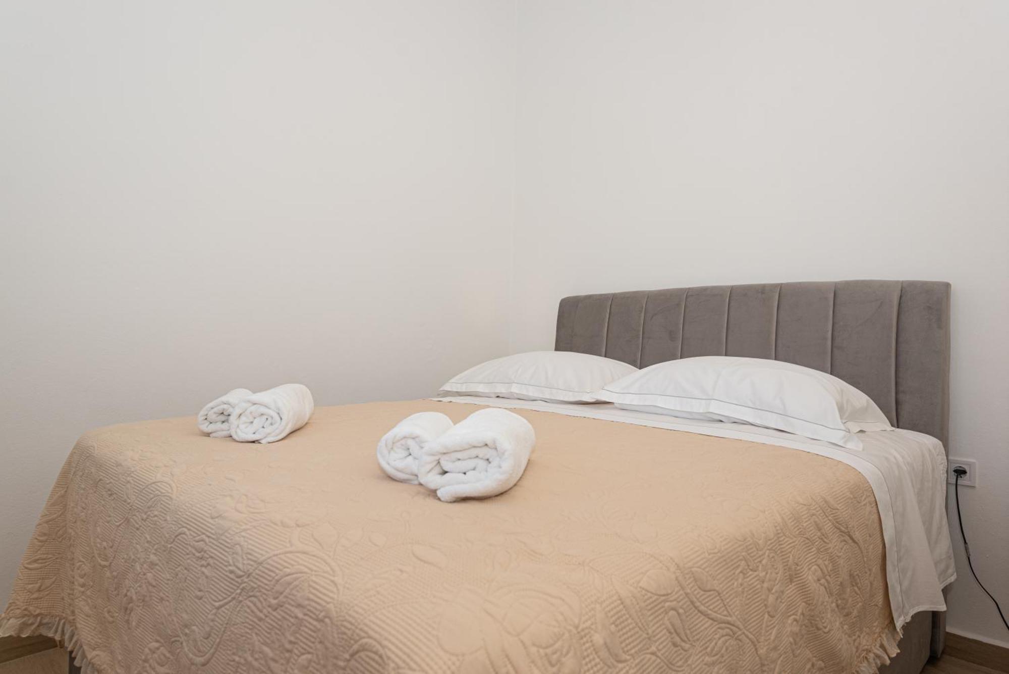 Apartments Lovric Vodice Luaran gambar