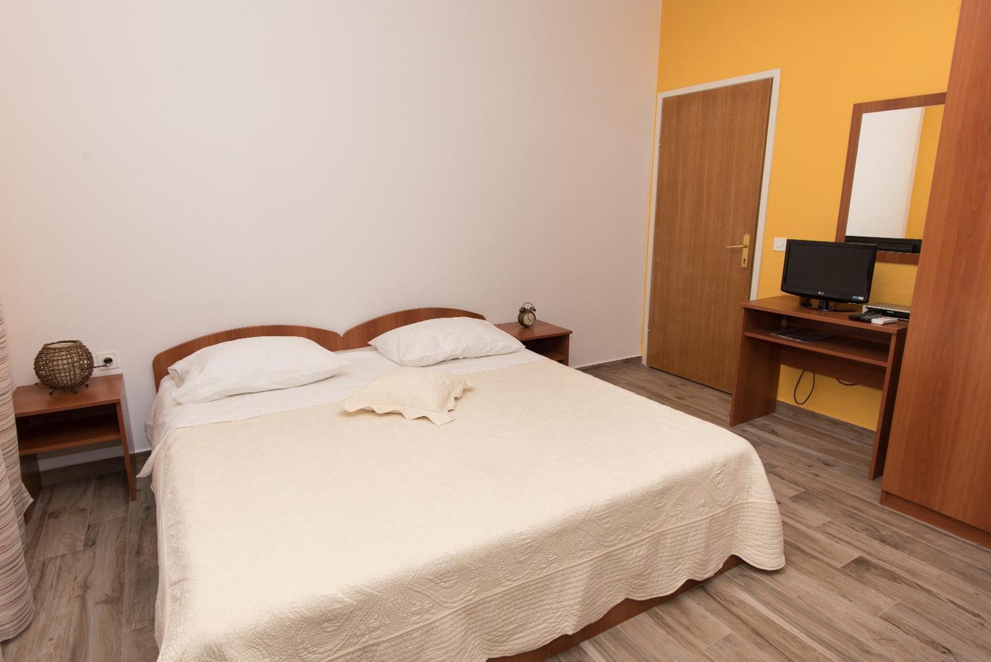 Apartments Lovric Vodice Bilik gambar